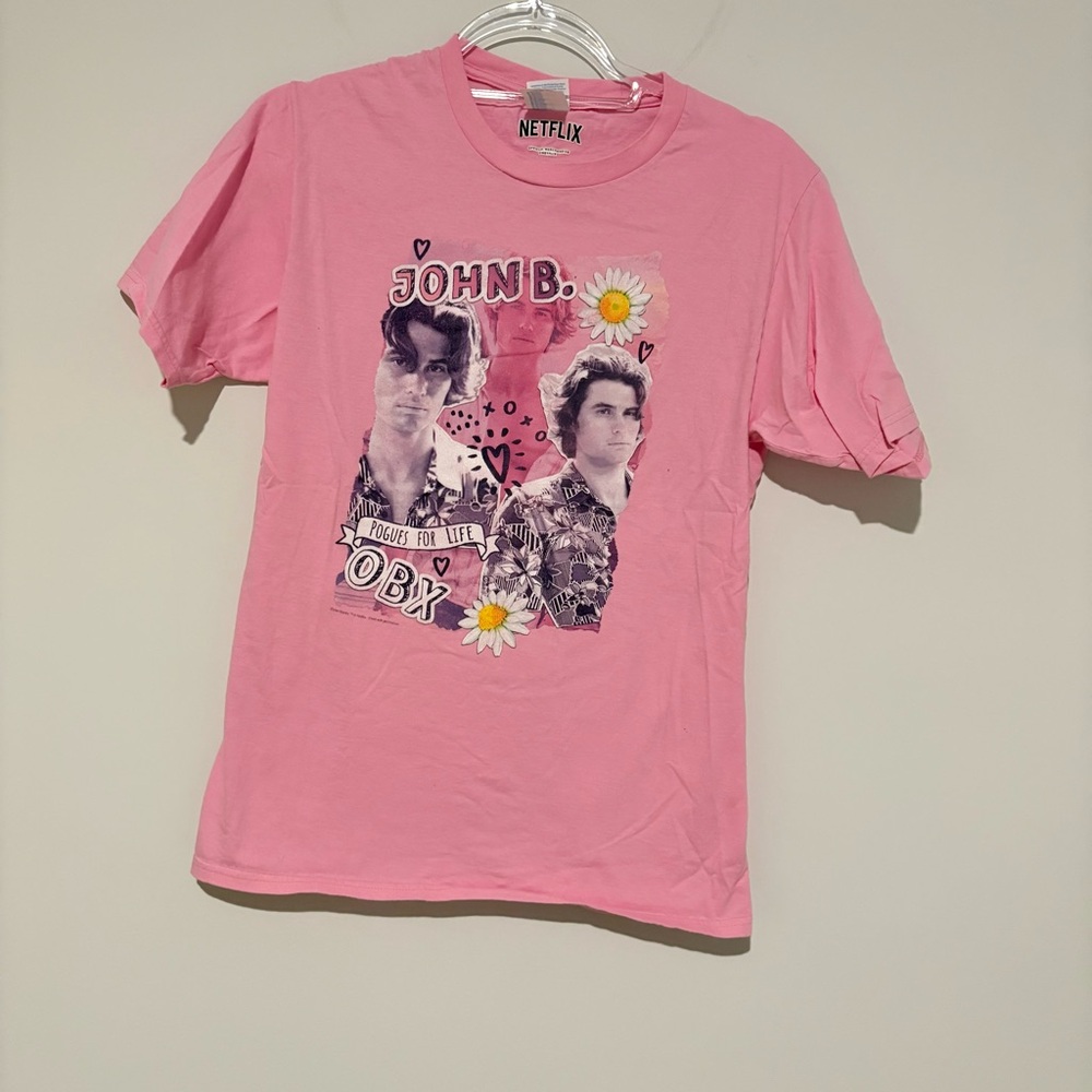 Netflix Outer Banks‎ floral John B. Collage T-Shirt pink size small